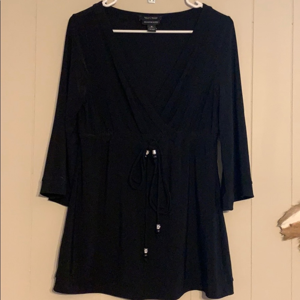 White House Black Market 3/4 sleeve black v neck